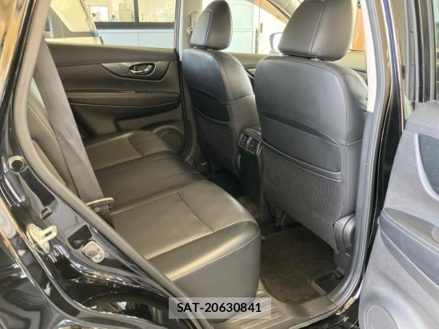 Nissan X-TRAIL 2015-10 8056253-4