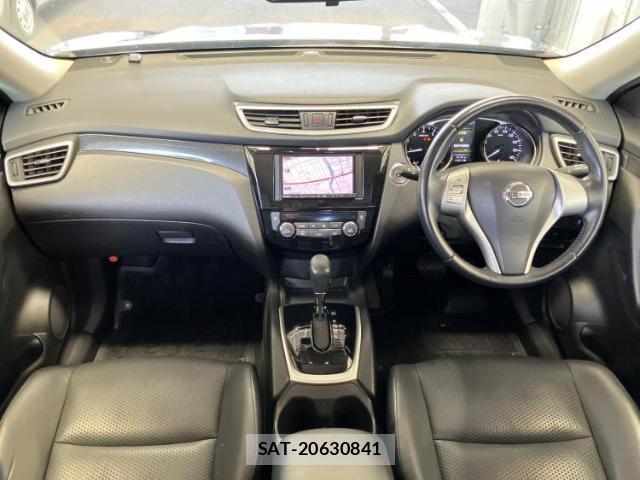 Nissan X-TRAIL 2015-10 8056253-7