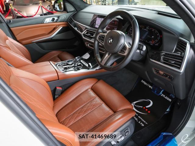 Bmw X7 2021-01 8055365-11