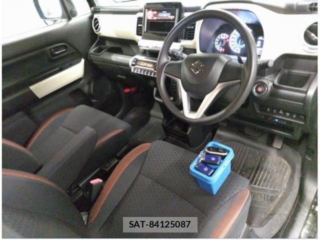 Suzuki X BEE 2019-07 8053369-2