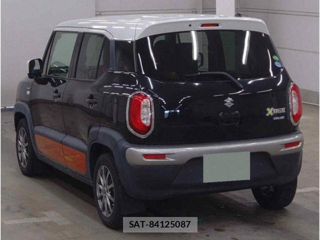 Suzuki X BEE 2019-07 8053369-5