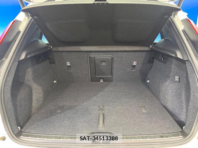 Volvo XC40 2021-05 8053494-12