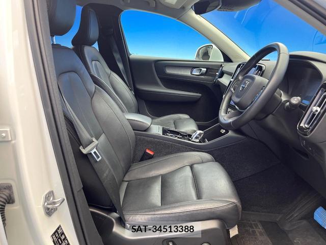 Volvo XC40 2021-05 8053494-8