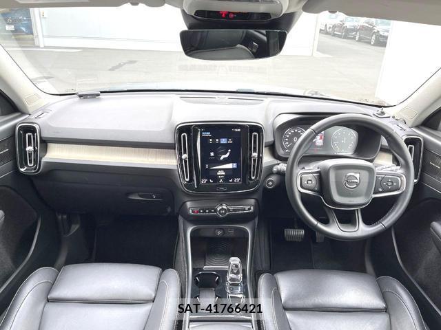 Volvo XC40 2018-08 8054212-1