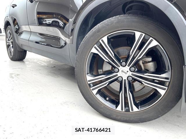 Volvo XC40 2018-08 8054212-15