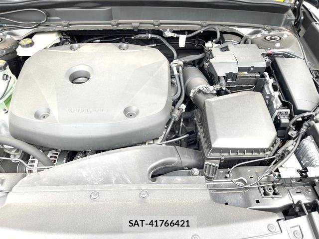 Volvo XC40 2018-08 8054212-19