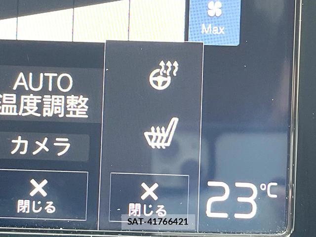 Volvo XC40 2018-08 8054212-6