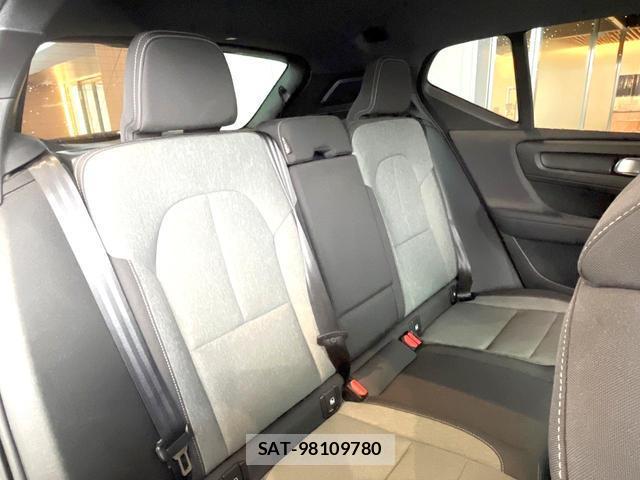 Volvo XC40 2021-06 8054214-12