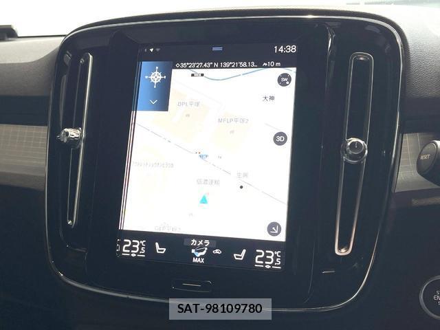 Volvo XC40 2021-06 8054214-4