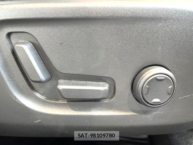 Volvo XC40 2021-06 8054214-8