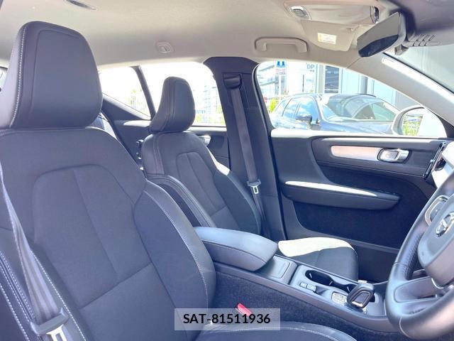 Volvo XC40 2018-09 8054215-9