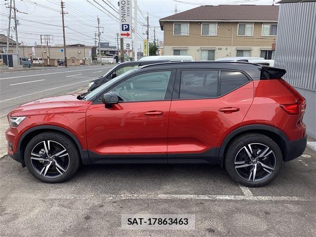 Volvo XC40 2021-06 8056076-2