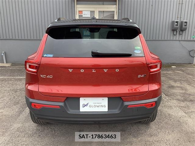 Volvo XC40 2021-06 8056076-3