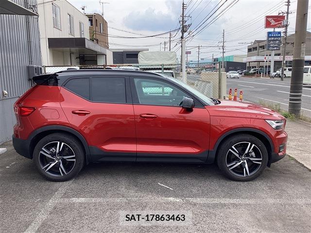 Volvo XC40 2021-06 8056076-4
