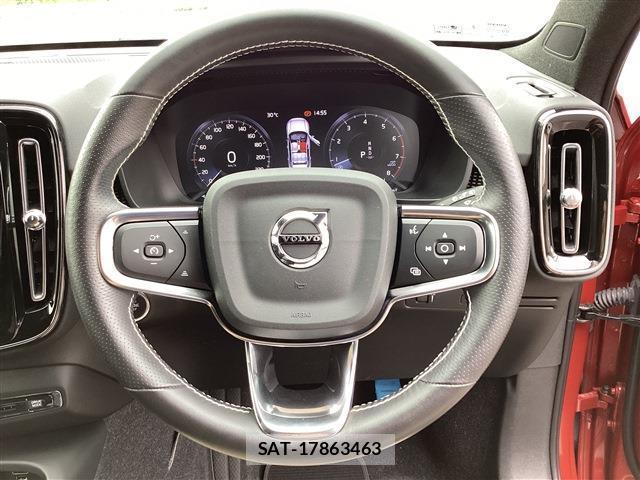 Volvo XC40 2021-06 8056076-5