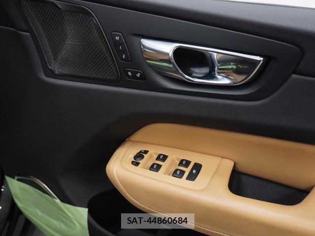 Volvo XC60 2020-08 8055229-11