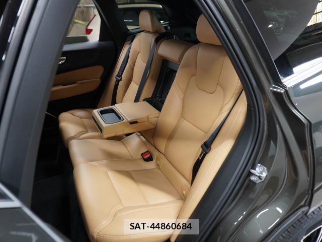 Volvo XC60 2020-08 8055229-14