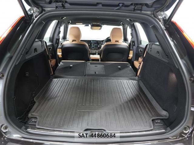 Volvo XC60 2020-08 8055229-15