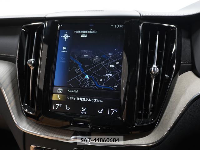 Volvo XC60 2020-08 8055229-6