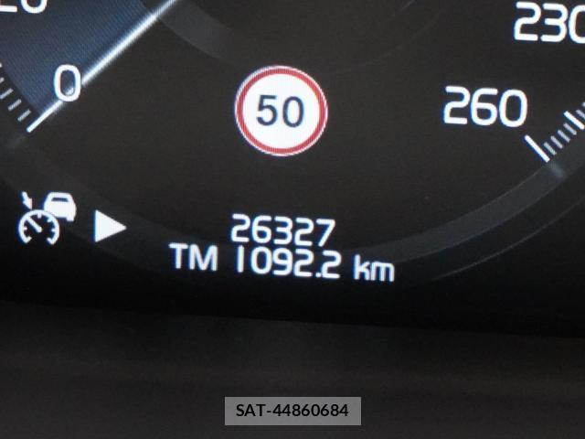 Volvo XC60 2020-08 8055229-8