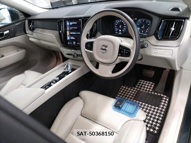 Volvo XC60 2021-05 8055378-2