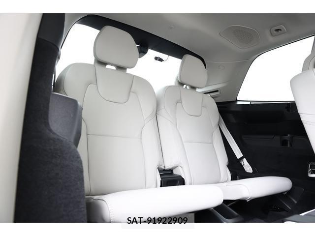 Volvo XC90 2025-11 8055935-14