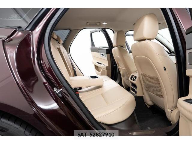 Jaguar XF 2018-11 8054553-13