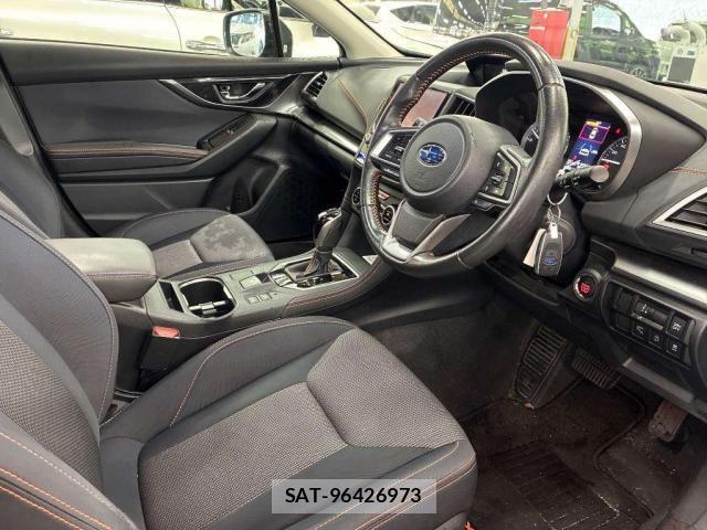 Subaru XV 2017-07 8055423-3