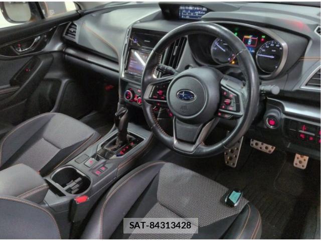 Subaru XV 2017-05 8055576-4
