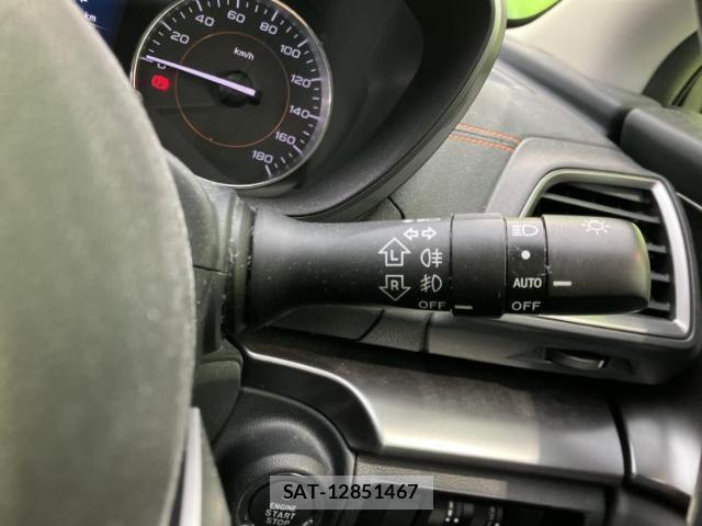 Subaru XV 2017-05 8056110-15