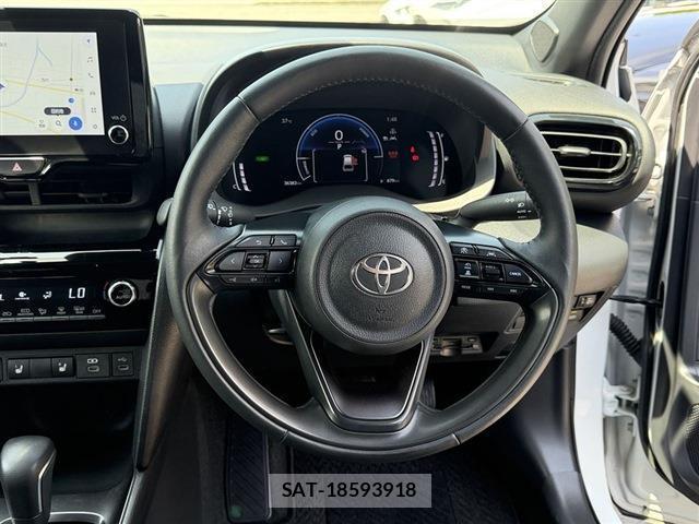 Toyota YARIS CROSS 2024-12 8053406-19