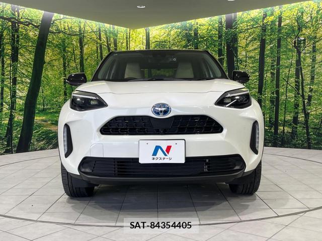 Toyota YARIS CROSS 2022-03 8053644-13
