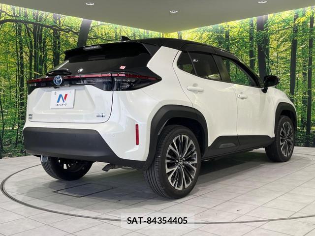 Toyota YARIS CROSS 2022-03 8053644-16