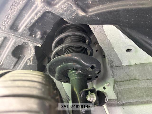 Toyota YARIS CROSS 2024-12 8053791-19