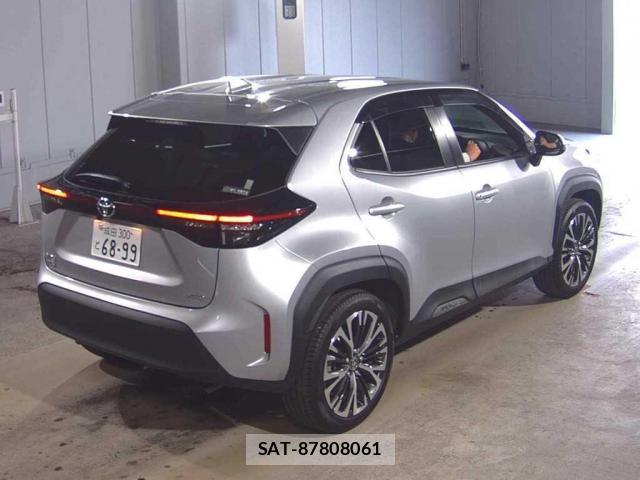Toyota YARIS CROSS 2022-11 8054663-4