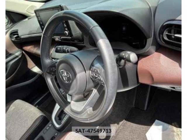 Toyota YARIS CROSS 2021-01 8054675-2