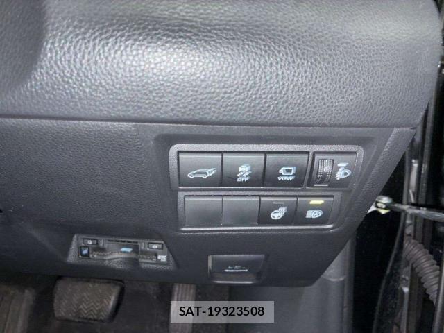 Toyota YARIS CROSS 2024-03 8055037-12