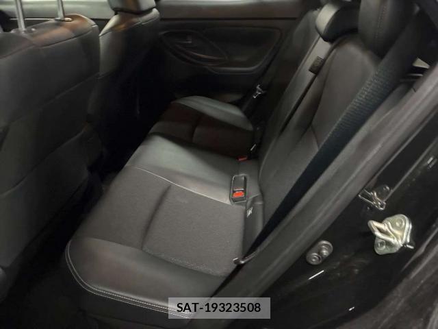 Toyota YARIS CROSS 2024-03 8055037-6