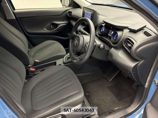 Toyota YARIS CROSS 2023-06 8055313-5
