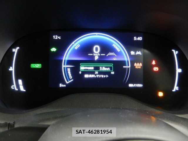 Toyota YARIS CROSS 2025-12 8055748-12