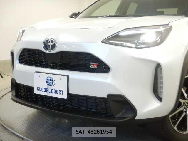 Toyota YARIS CROSS 2025-12 8055748-13