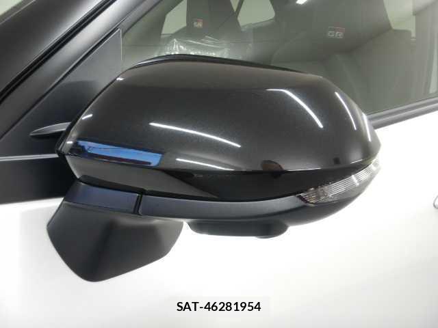 Toyota YARIS CROSS 2025-12 8055748-15