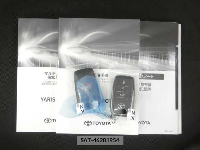 Toyota YARIS CROSS 2025-12 8055748-19