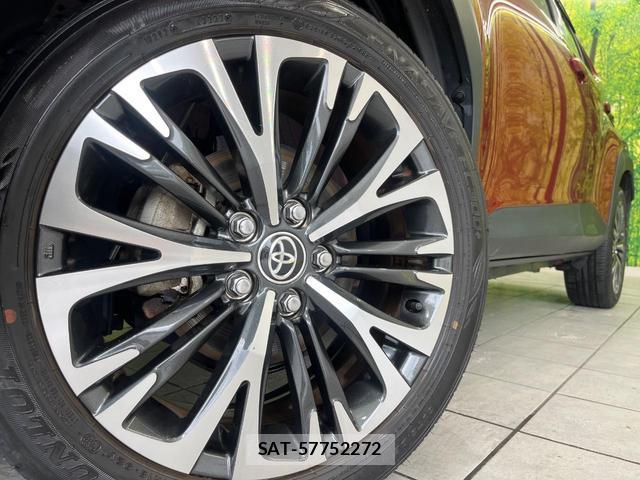 Toyota YARIS CROSS 2022-10 8055759-12