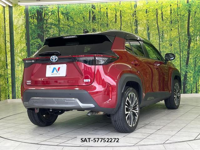 Toyota YARIS CROSS 2022-10 8055759-16