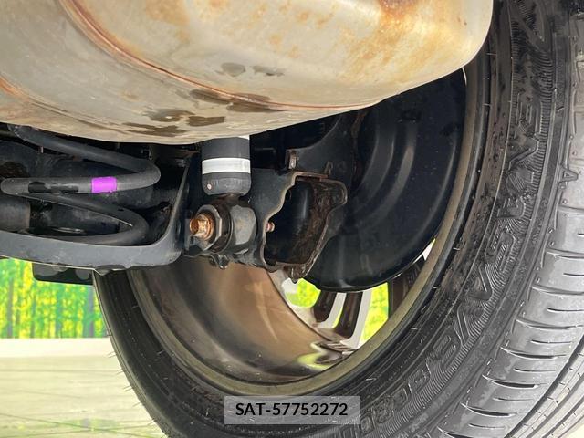 Toyota YARIS CROSS 2022-10 8055759-19