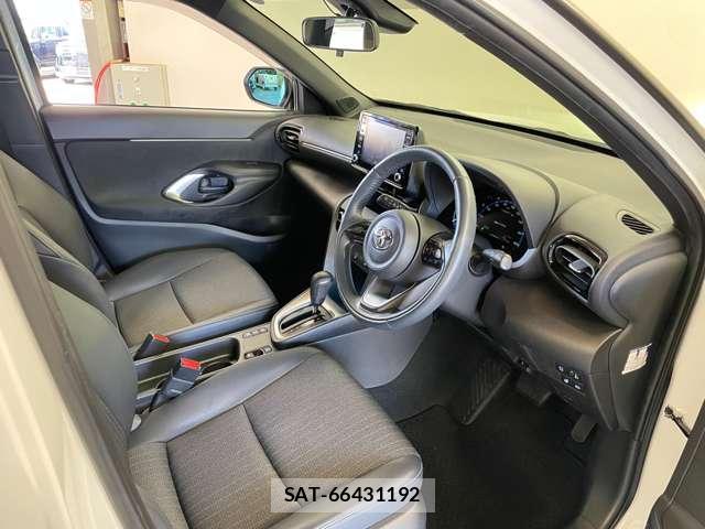 Toyota YARIS CROSS 2023-02 8055915-13