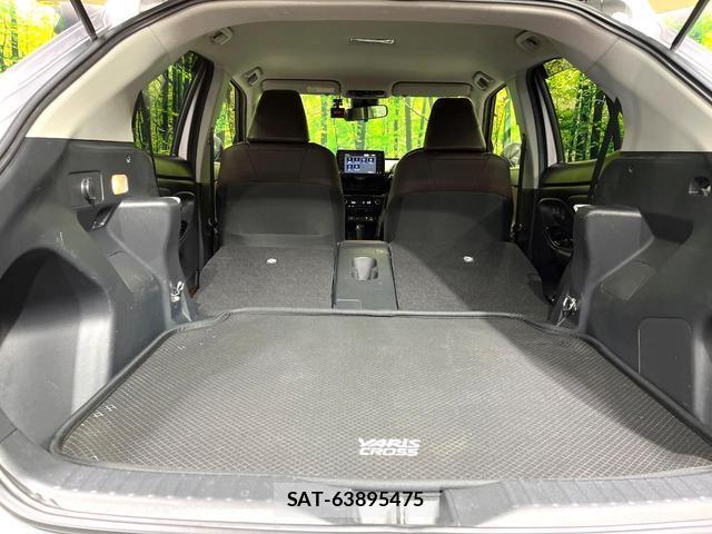 Toyota YARIS CROSS 2022-02 8055943-11