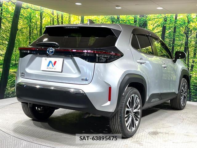 Toyota YARIS CROSS 2022-02 8055943-17