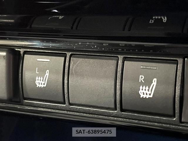 Toyota YARIS CROSS 2022-02 8055943-5